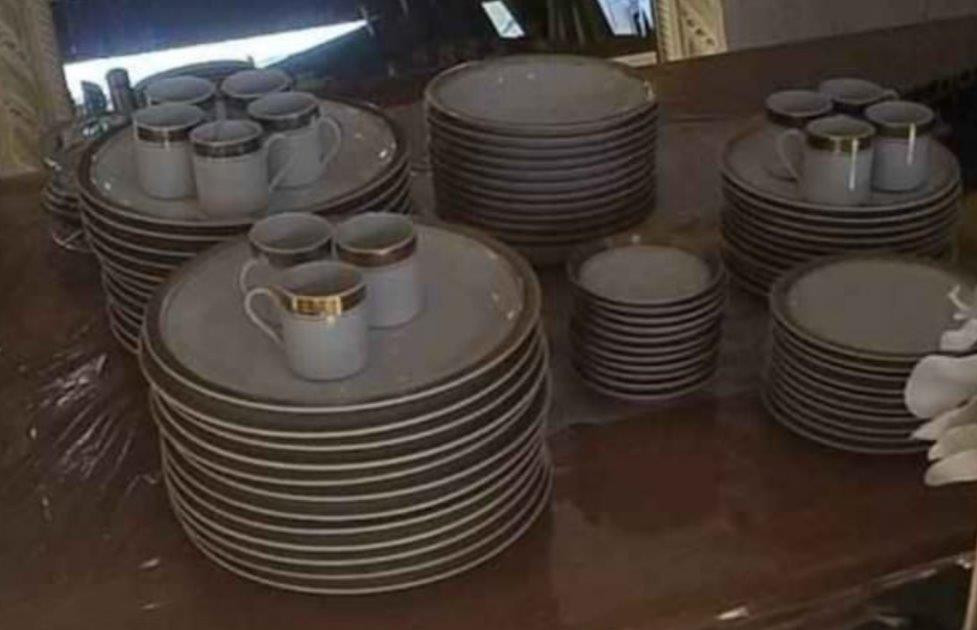 Aparelho de Jantar Royal Porcelain com 80 Peças — foto 4