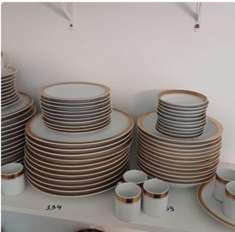 Aparelho de Jantar Royal Porcelain com 80 Peças — foto 3