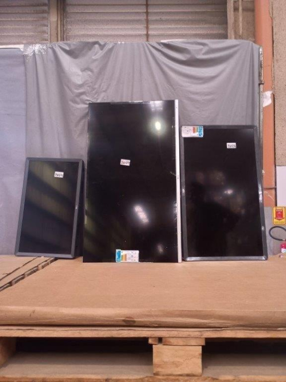 03 TVS SENDO: 01 LG DE 24" + 01 LG DE 32" + 01 PHILCO DE 40" — foto 1