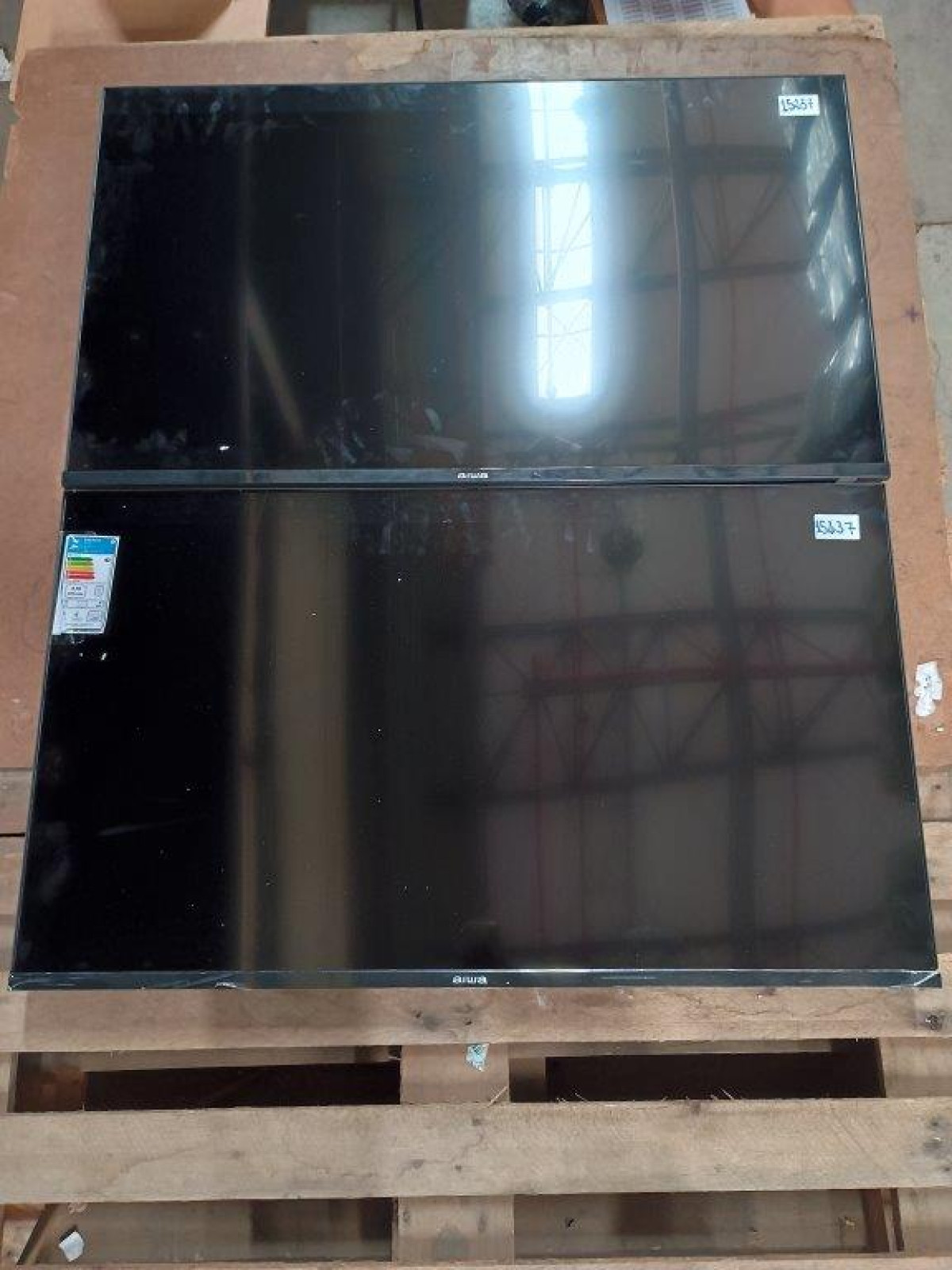 02 TVs AIWA 43" — foto 1
