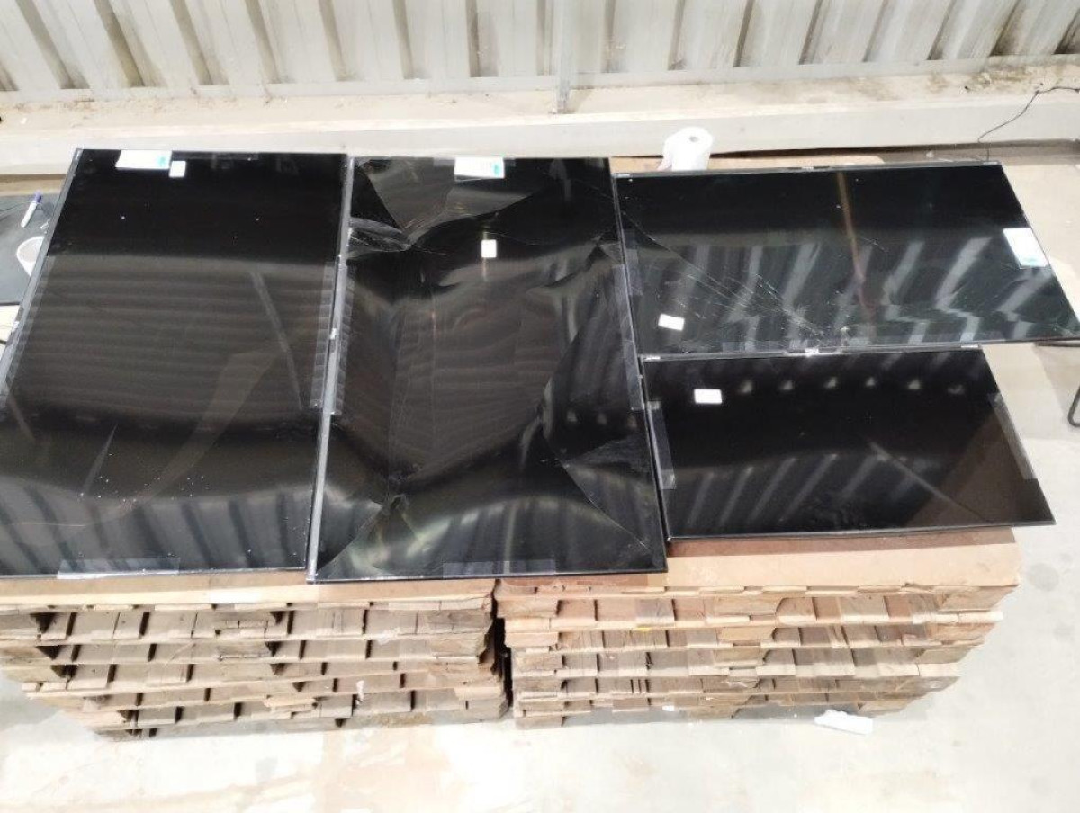 04 TVS SENDO: 01 LED 32" + 01 SMART 43" + 02 SMART 50" — foto 1