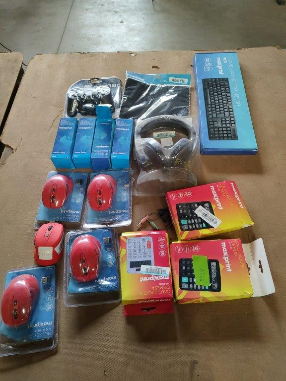 17 ITENS SENDO: 05 MOUSES + 04 REFIS DE TINTA + 04 CALCULADORAS + 01 TECLADO + 01 FONE/HEADSET + 01 MOUSE PAD + 01 CONTROLE — foto 1