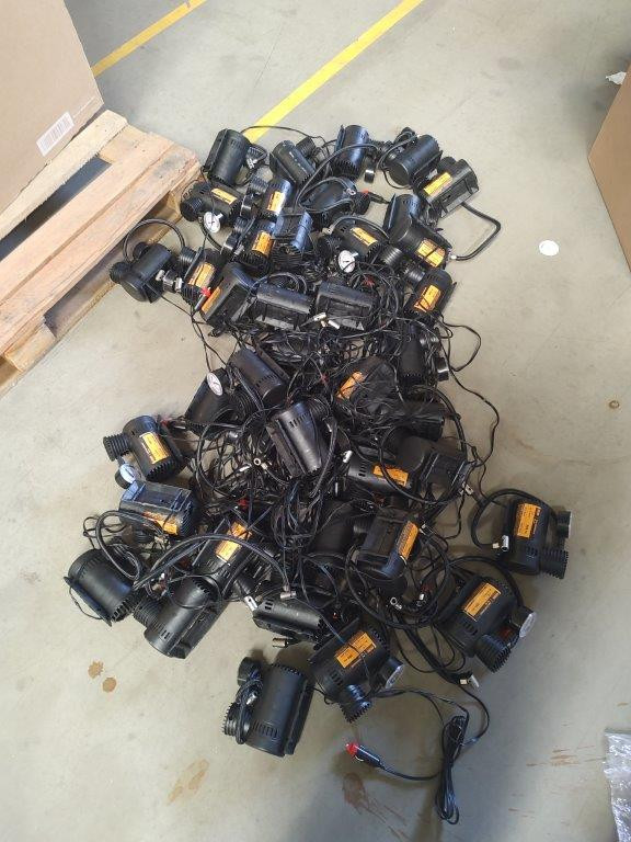 APROXIMADAMENTE 40 MINI COMPRESSORES — foto 1
