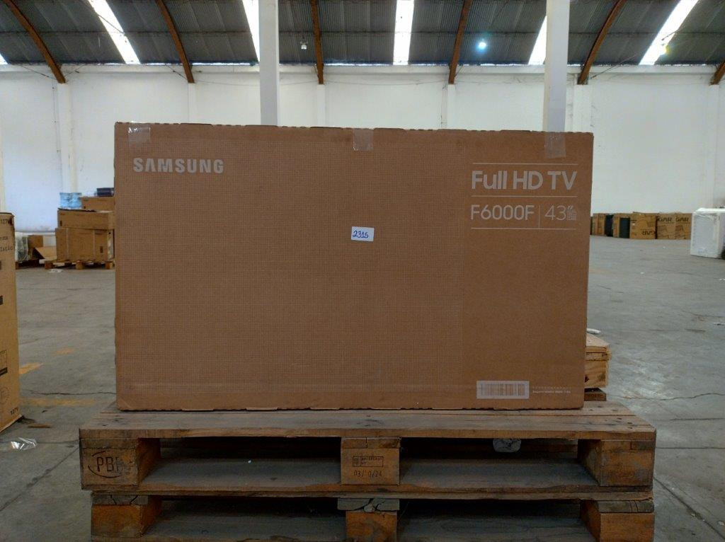 01 Smart Tv 43" - Podendo Conter Tela Trincada
