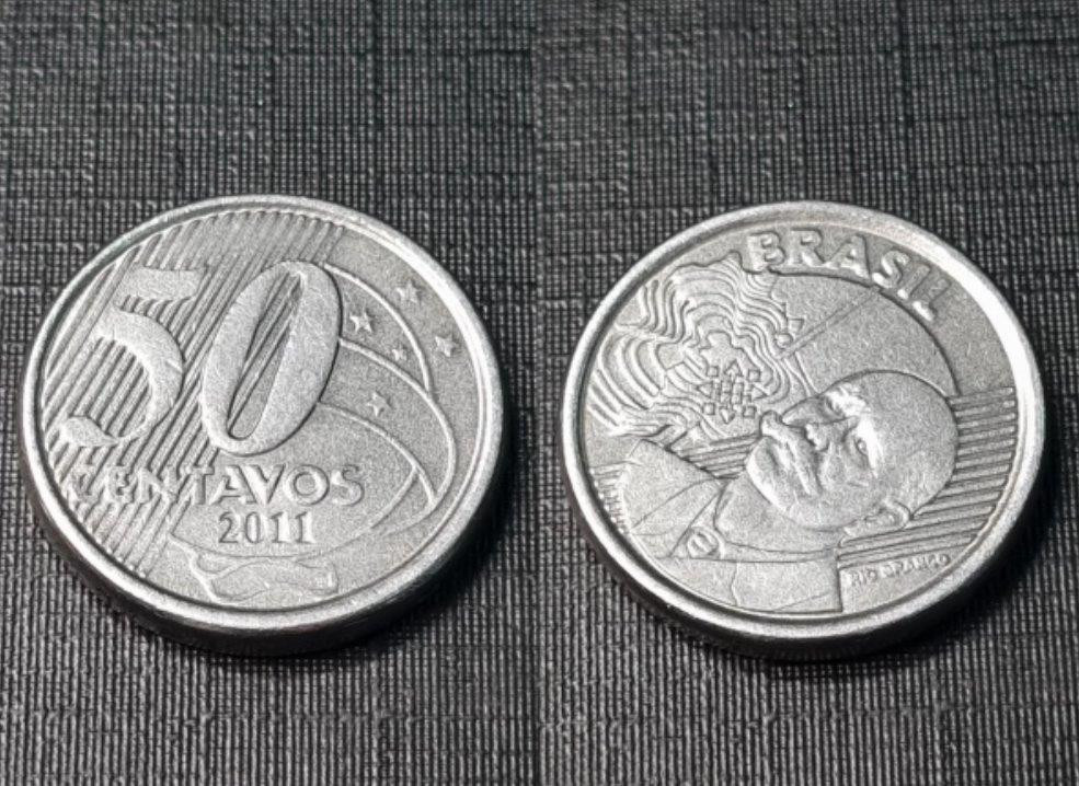 50 Centavos 2011 – Reverso Inclinado À Direita