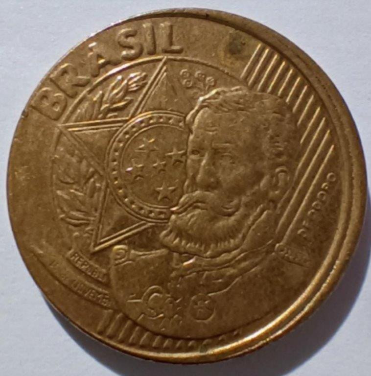 25 Centavos 2010 – Efeito Boné Pequeno