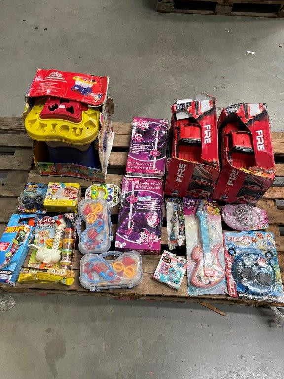 16 Brinquedos Diversos, Sendo Pistas, Mesinha de Atividades, Playdoh e Etc