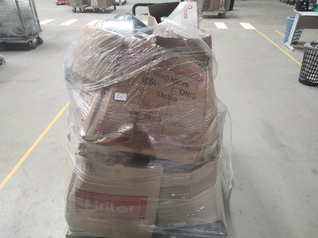 Pallet Fechado com Aproximadamente 100 Itens