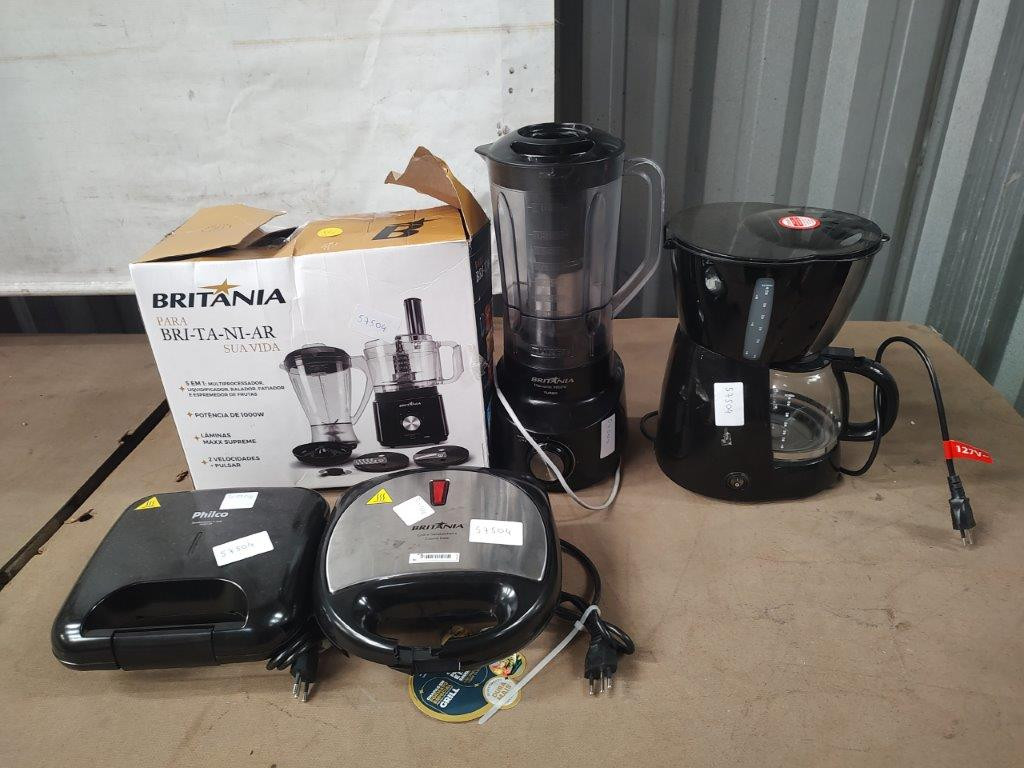 05 Itens Sendo: 01 Cafeteira + 01 Liquidificador + 01 Multiprocessador + 02 Sanduicheiras/Grills