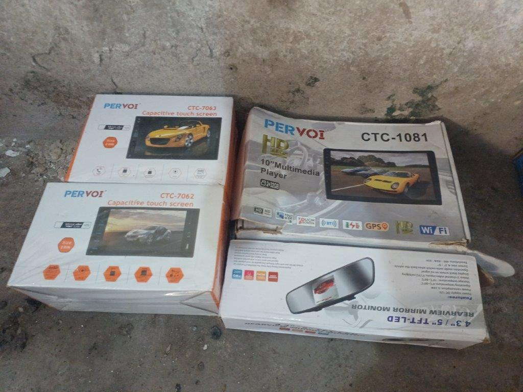 03 Gps + 01 Retrovisor Monitor - Podendo Conter Defeitos Ou Ser Sucata