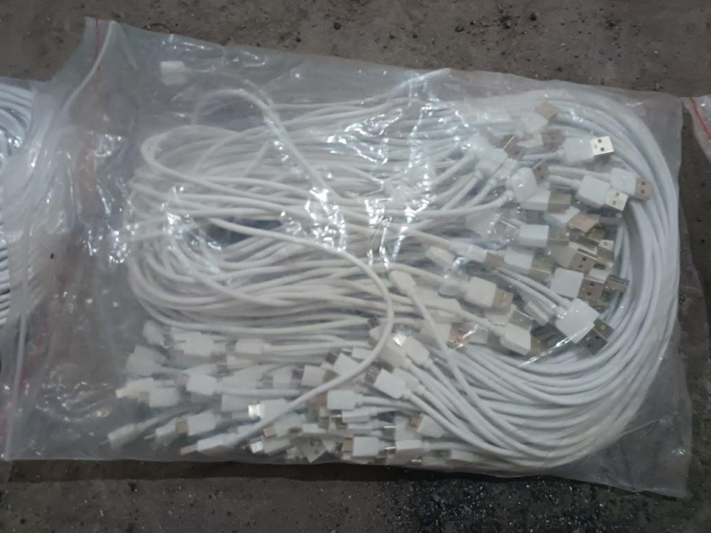 Sacola Com Diversos Cabos Micro Usb - Podendo Conter Defeitos Ou Ser Sucata