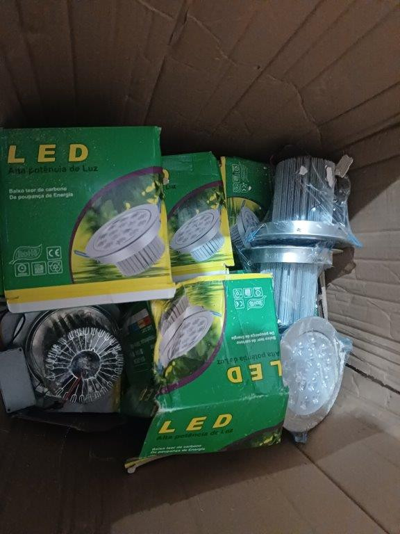 Caixa Com Diversos Led De Alta Potência - Podendo Conter Defeitos Ou Ser Sucata