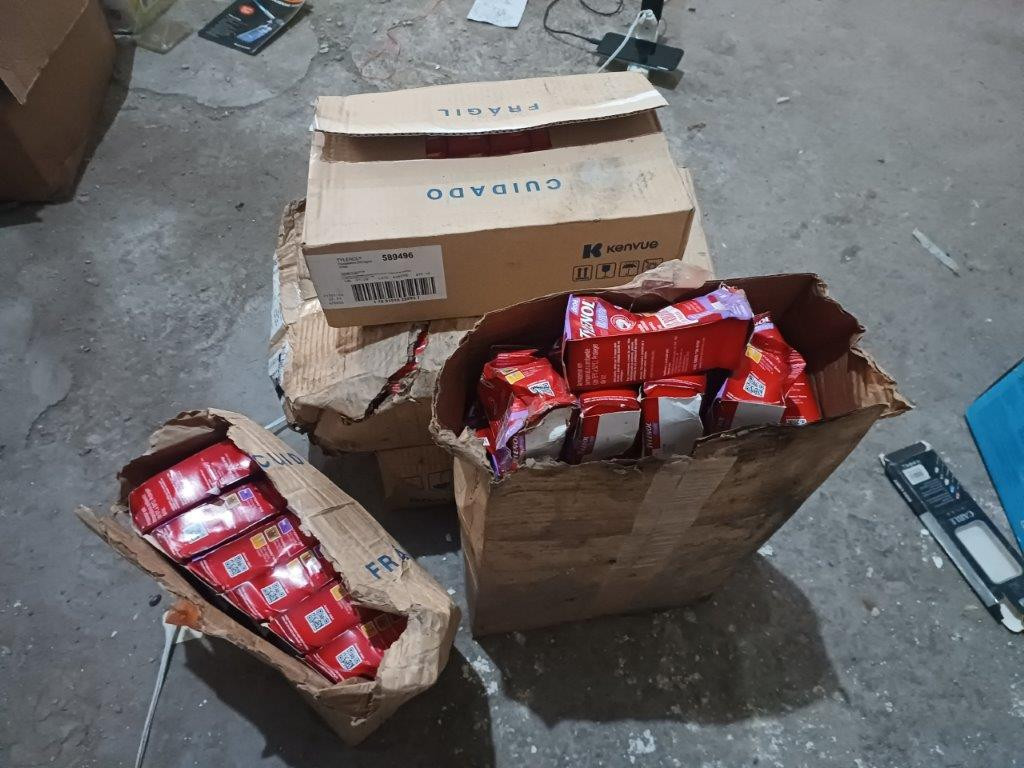 03 Caixas Com 36 Tylenol Bebê 100 Mg/ml + 01 Caixa Com 40 Tylenol 200 Mg/ml - Podendo Conter Defeitos Ou Ser Sucata
