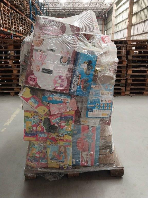 Pallet Fechado Contendo Aproximadamente 80 Brinquedos