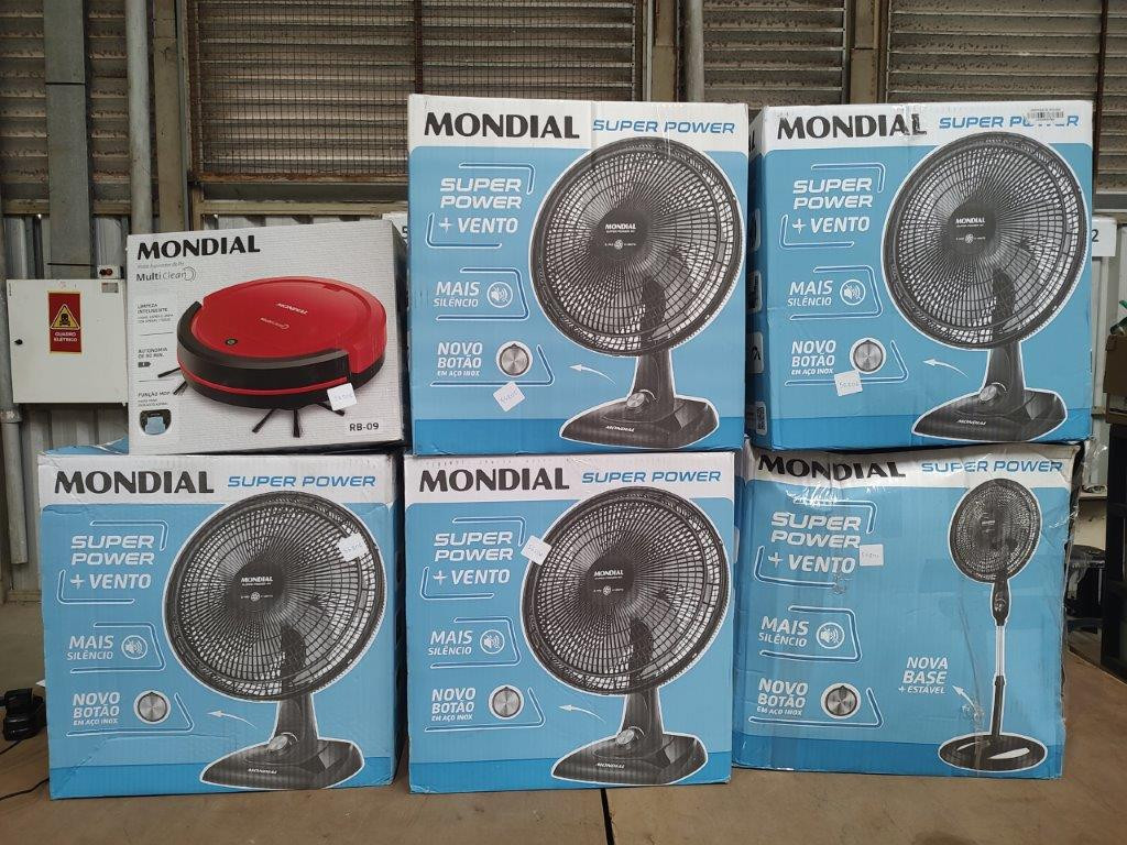 06 Itens Sendo: 01 Aspirador Robô + 05 Ventiladores