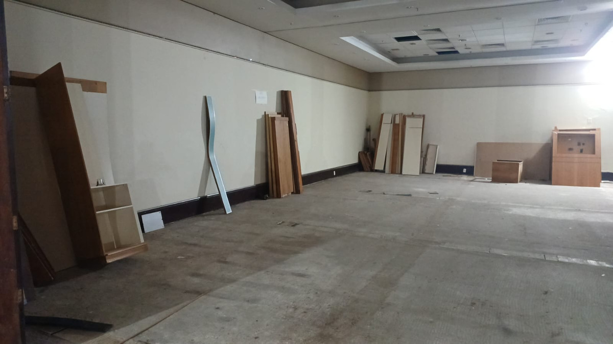 Lote grande com diversas madeiras