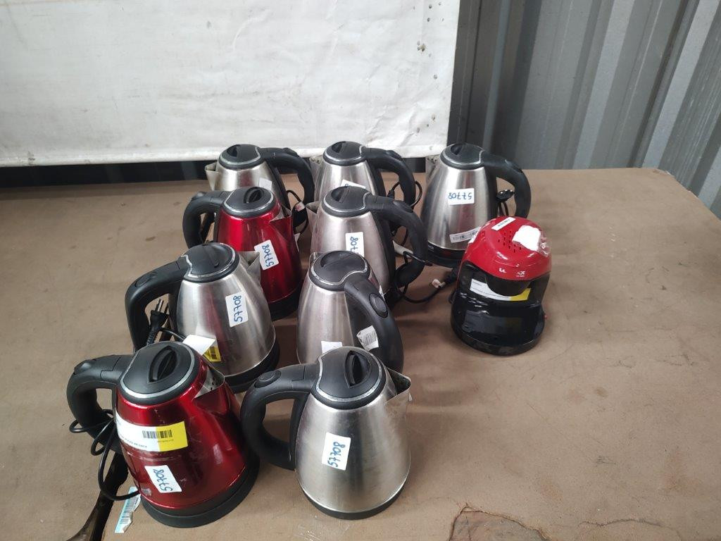 10 Itens Sendo: 09 Chaleiras Elétricas + 01 Cafeteira