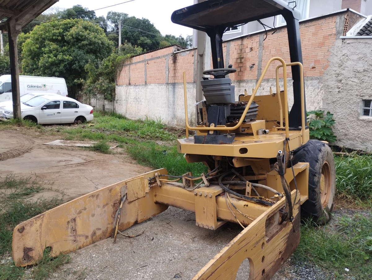 CATERPILLAR CS423C - Amarela - Diesel - Espécie: Rolo Compactador - Ano/Modelo: 2010 - Chassi:EA00722 — foto 1