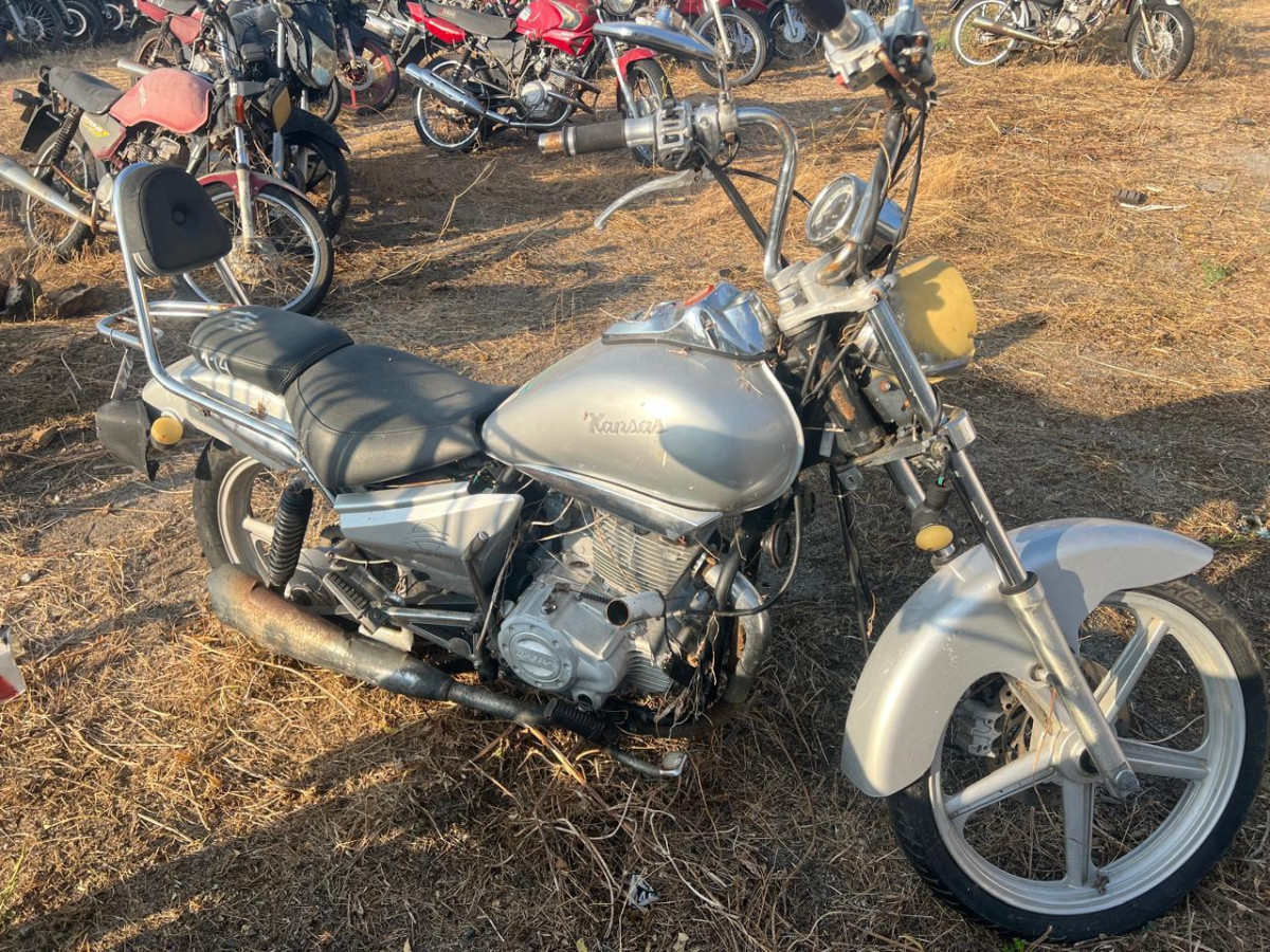 Dafra/Kansas 150