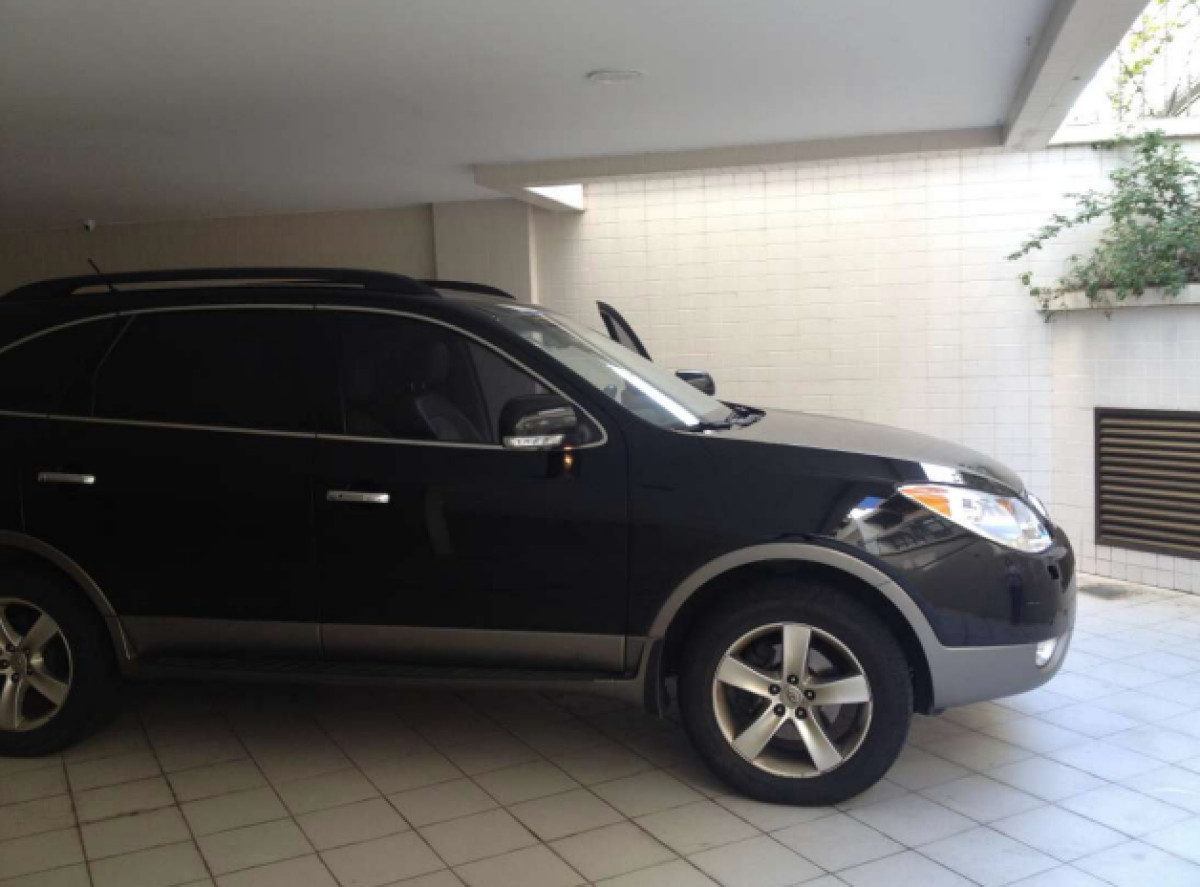 Hyundai Veracruz 3.8 V6 – Ano 2011 – Cor Preta — foto 3
