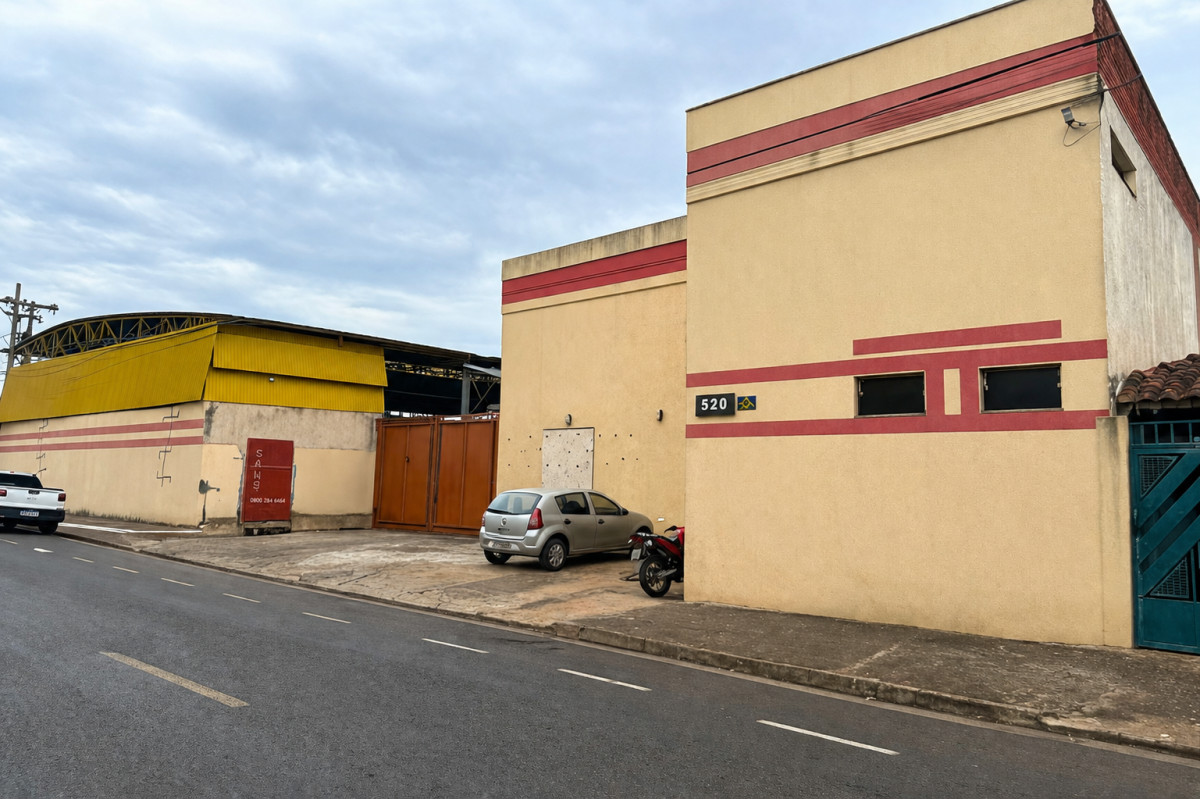 Imóvel Comercial - Rua Manoel Carvalho de Santana, 520 - Umuarama - Araçatuba/SP — foto 1