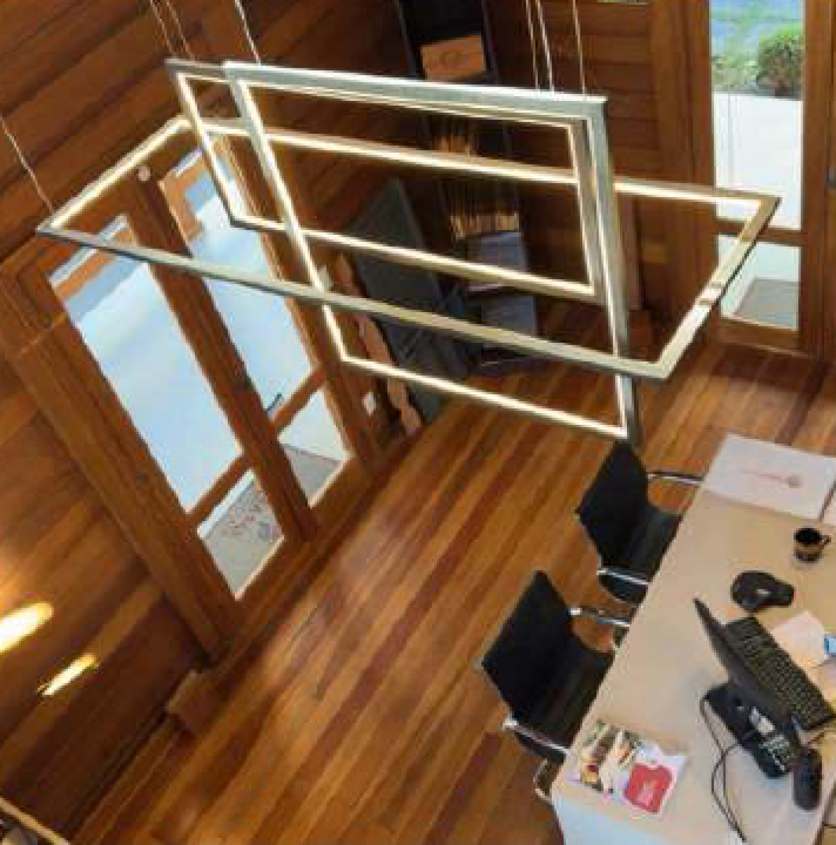 Casa de Exposição – Área de 146m² - Em Madeira Grápia — foto 4