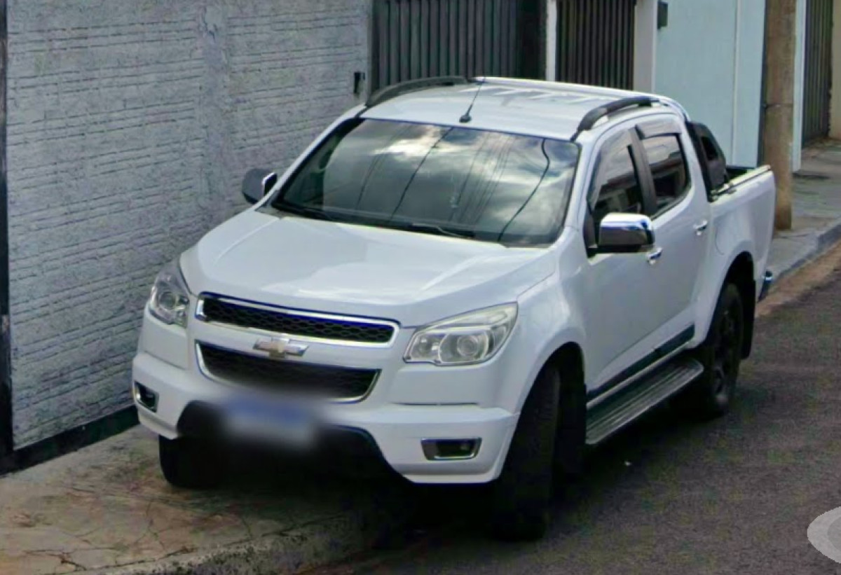 Direitos - Caminhonete Chevrolet S10 Pick-Up LTZ 2.4 - Ano 2013 - Cor Branca — foto 1