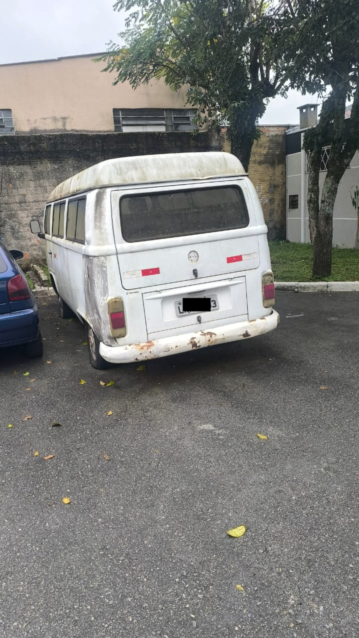 Volkswagen Kombi – Ano 2001 – Cor Branca — foto 2