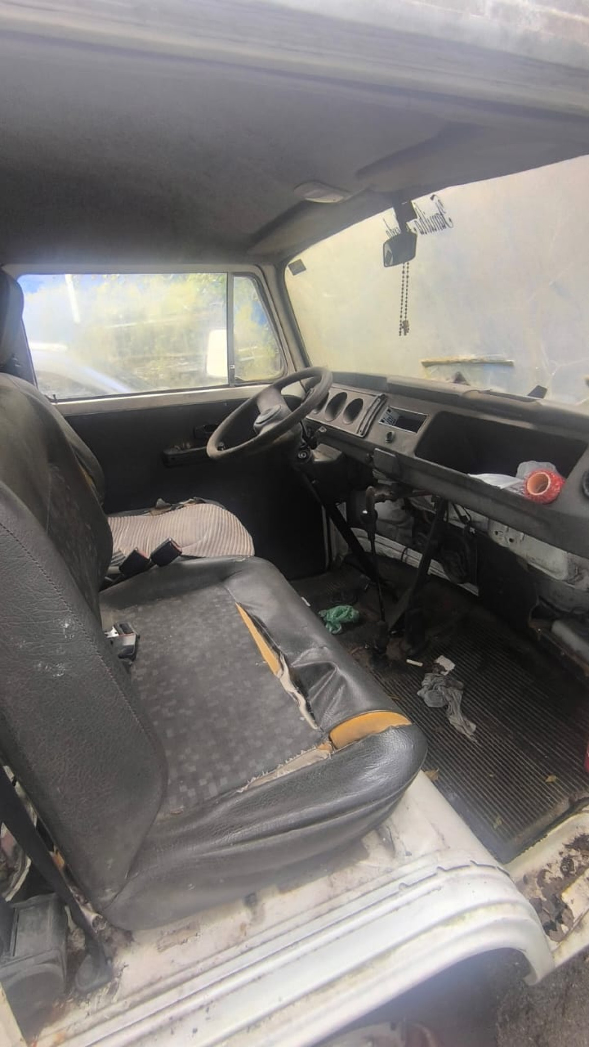 Volkswagen Kombi – Ano 2001 – Cor Branca — foto 4