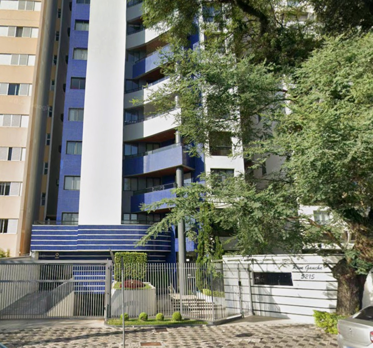 Apartamento com 3 Vagas de Garagem – Av. Visconde de Guarapuava, 5215 - Ed. Rive Gauche – Batel – Curitiba/PR — foto 2