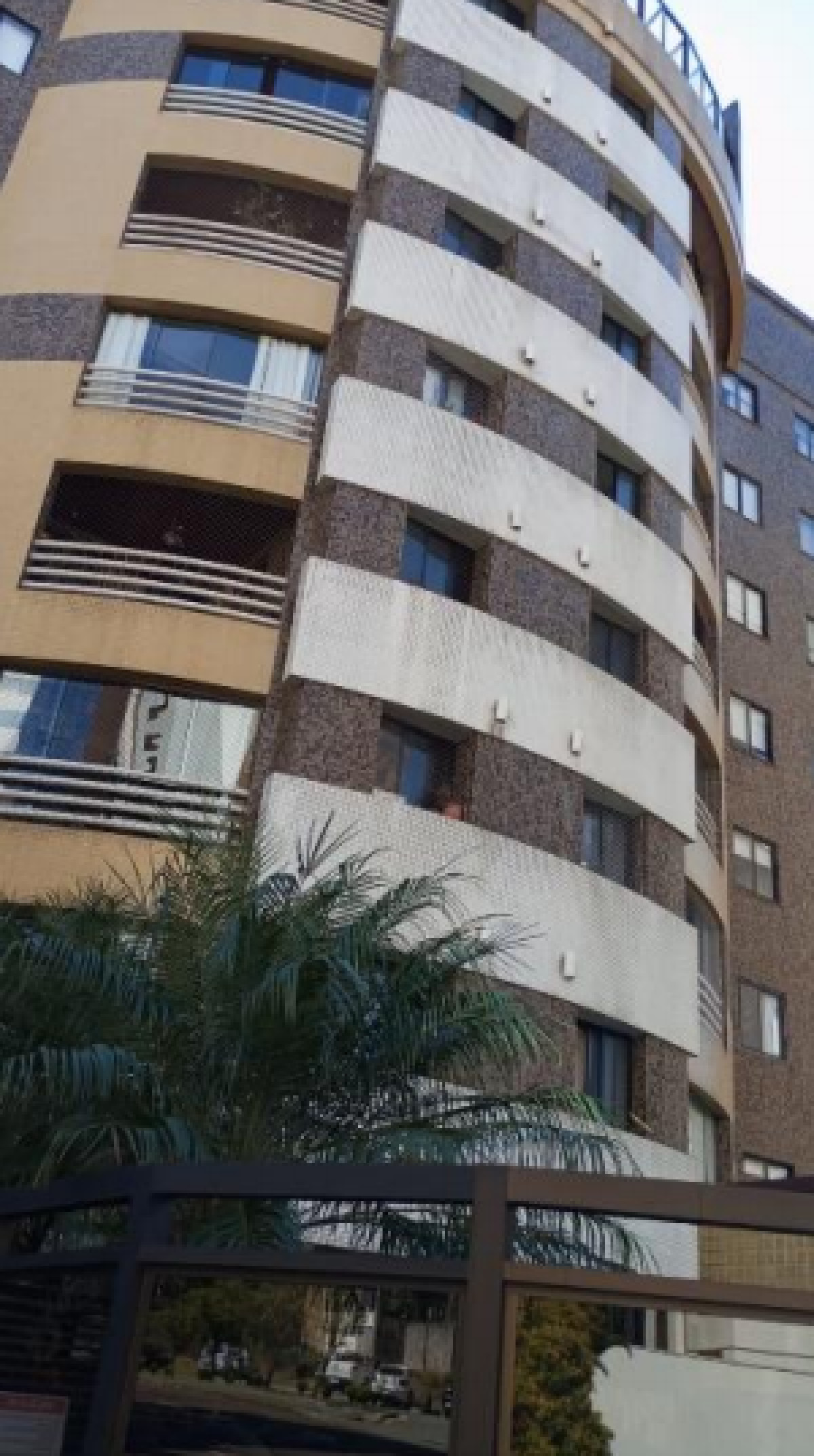 Apartamento - Ed. San Pelegrino - Rua Prof. Pedro Viriato Parigot de Souza, 2500 - Mossunguê - Curitiba/PR — foto 2