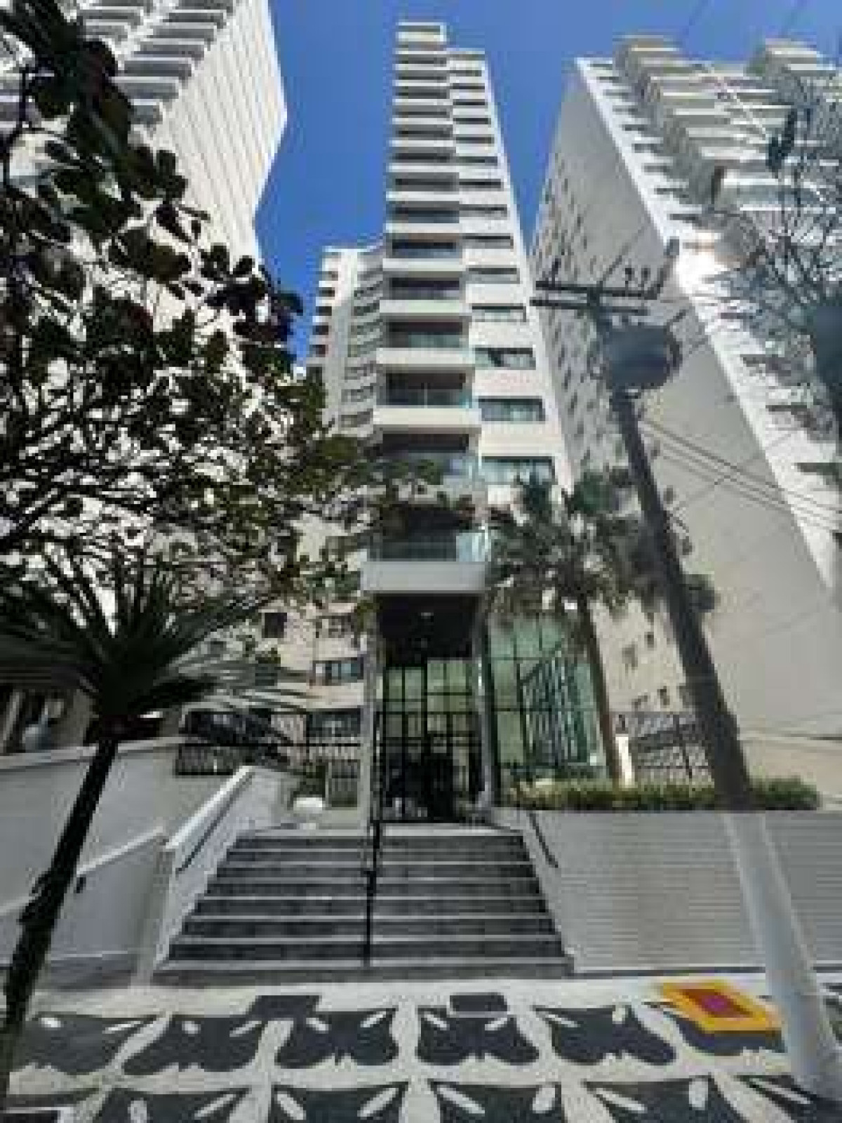 Apartamento com 2 vagas - Ed. Saquarema - Rua Silvia Valadão de Azevedo, 45 - Barra Funda - Guarujá/SP — foto 2