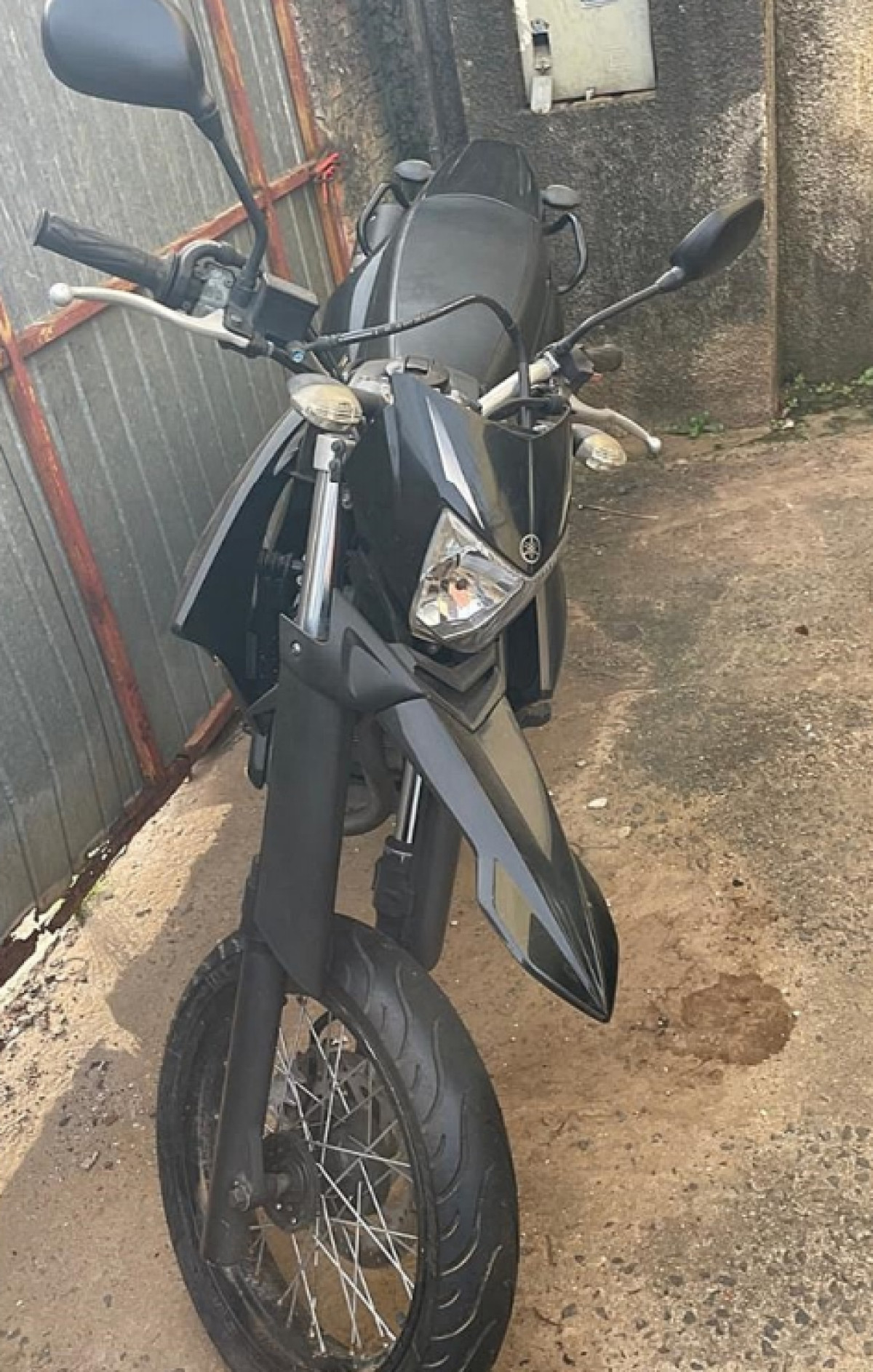 Yamaha XTZ 250X - Ano 2008 -  Cor Preta — foto 3