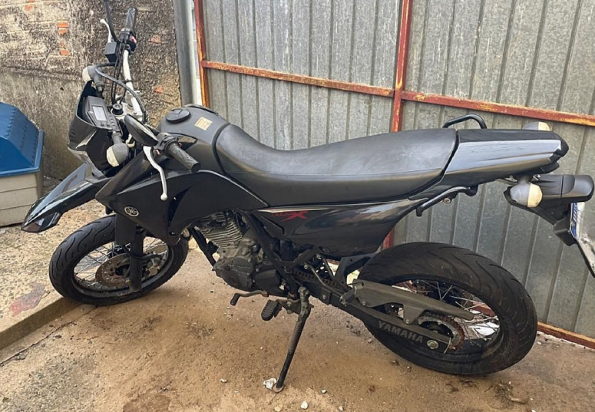 Yamaha XTZ 250X - Ano 2008 -  Cor Preta — foto 1