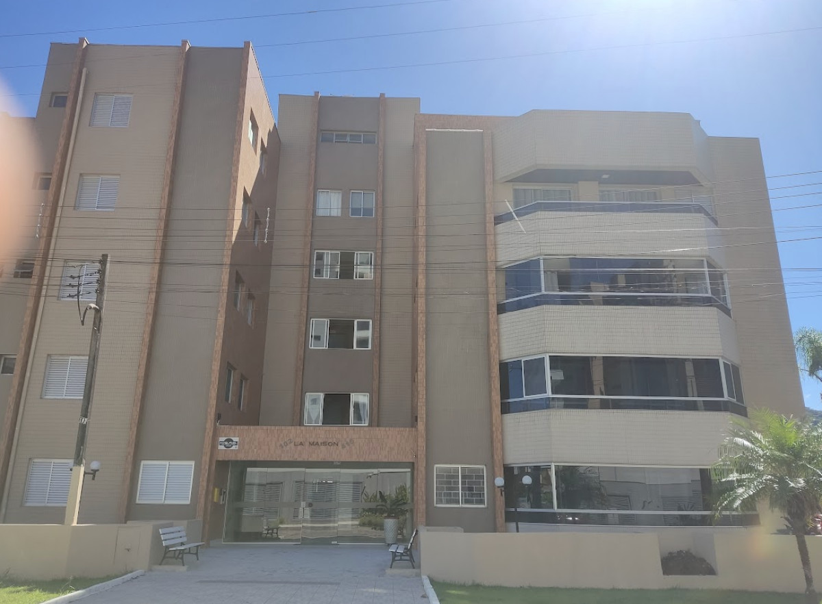 Apartamento com vaga - Edifício La Maison - Rua Ponta Grossa, 102 - Caiobá - Matinhos/PR — foto 2