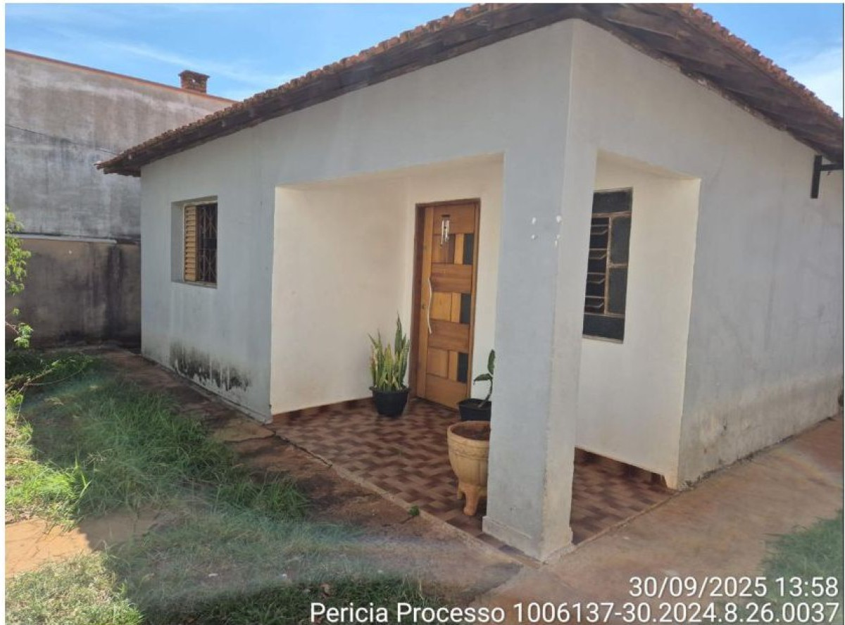 Casa - Av. Prof. Virgílio Abranches Quintão, 152 - Araraquara/SP