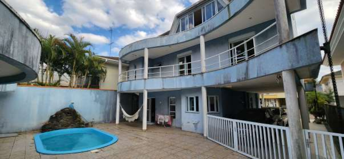 Casa em Condomínio - Cond. Res. Wiener Wald - Rua Francisco Derosso, 3195 - Xaxim - Curitiba/PR