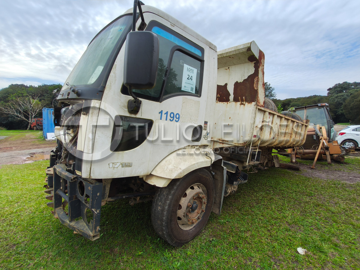 Marca/Modelo: FORD/CARGO 1719 Placa:AZM-7492