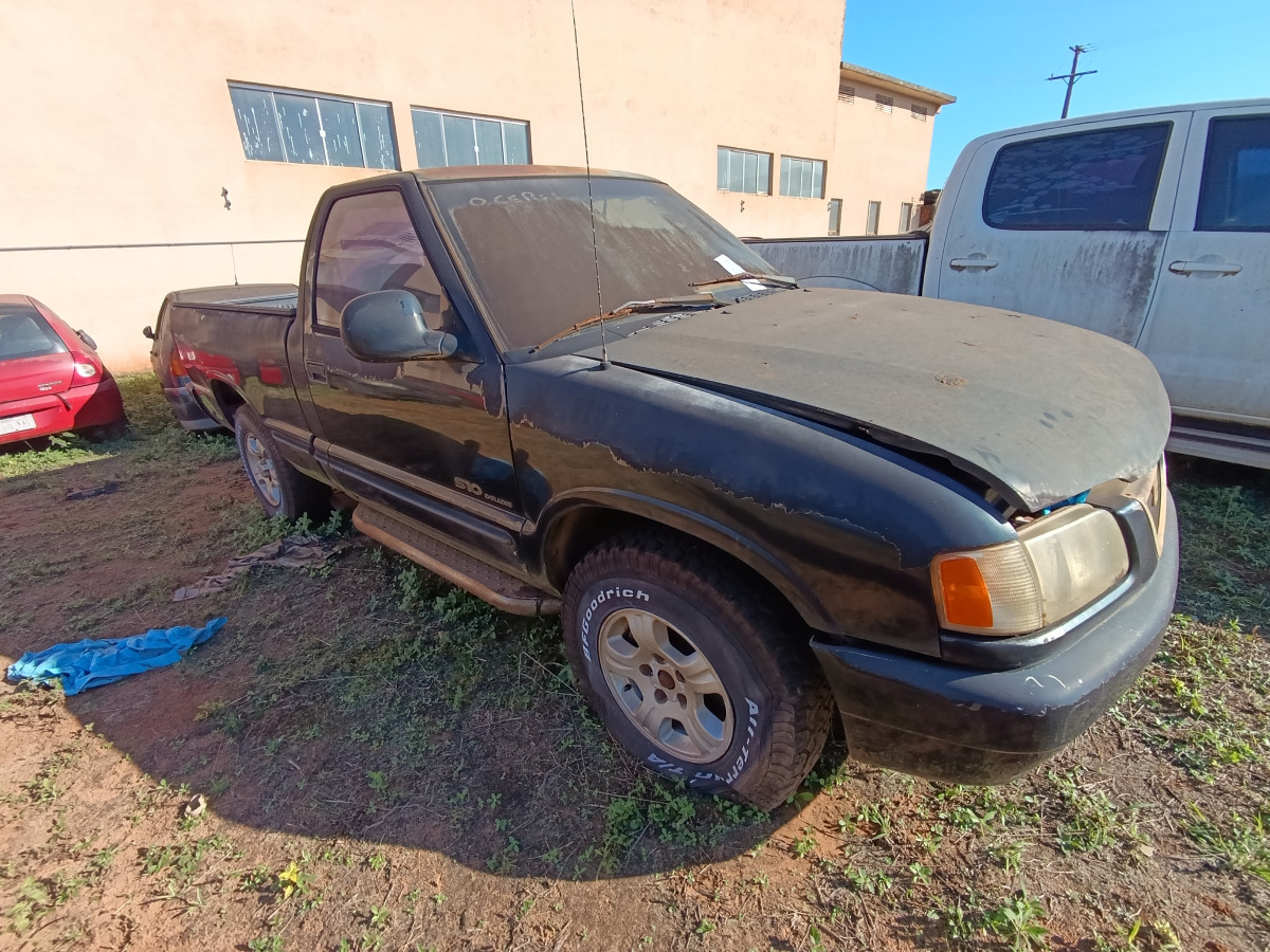 Marca: GM / Modelo: S10 DE LUXE 4.3 S / Placa: CFO1777 / ATIVO 258692 — foto 3