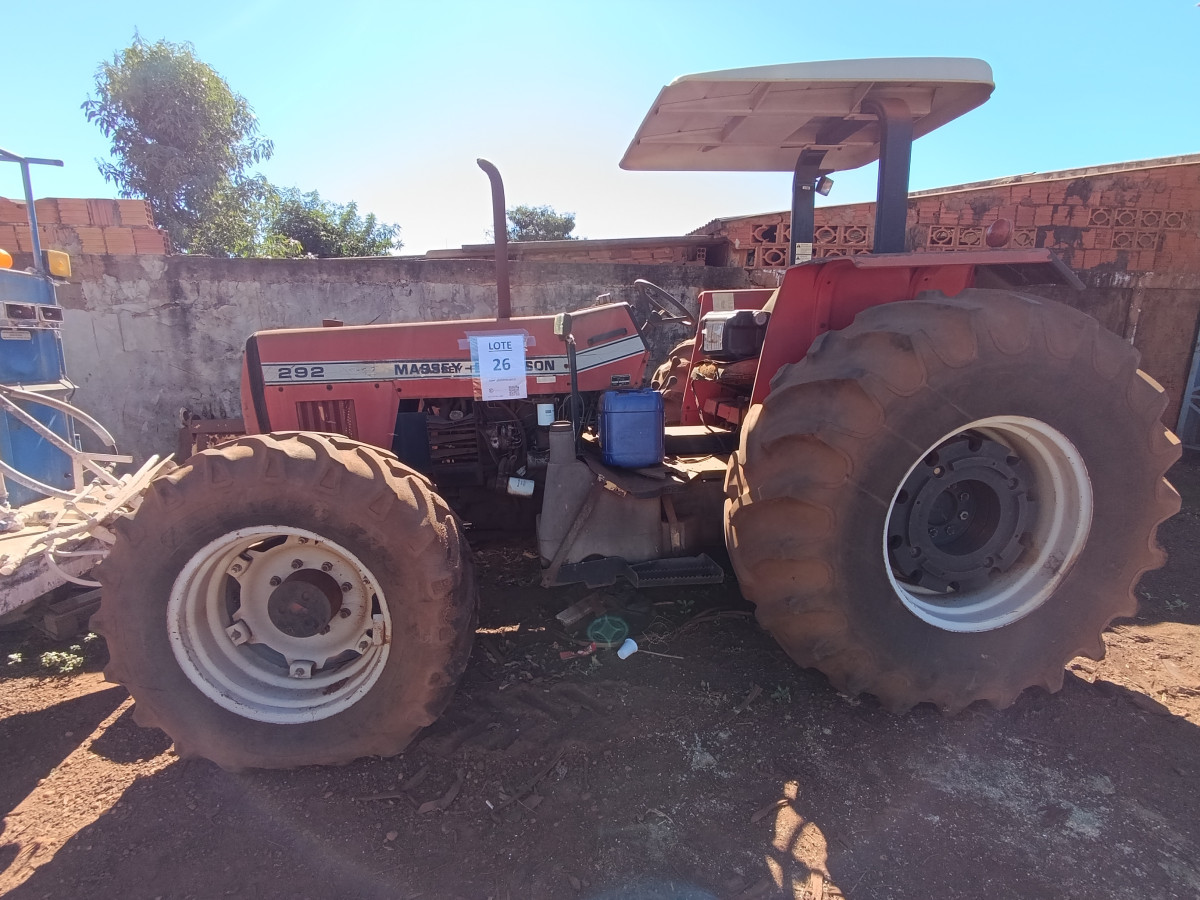 TRATOR Marca Massey Ferguson 292