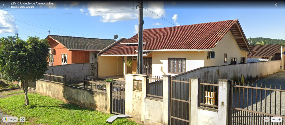 Terreno com 446,20m2 com 2 casas de Alvenaria uma de 87,00m2 e outra com 31,17m2 em boa localização — foto 1