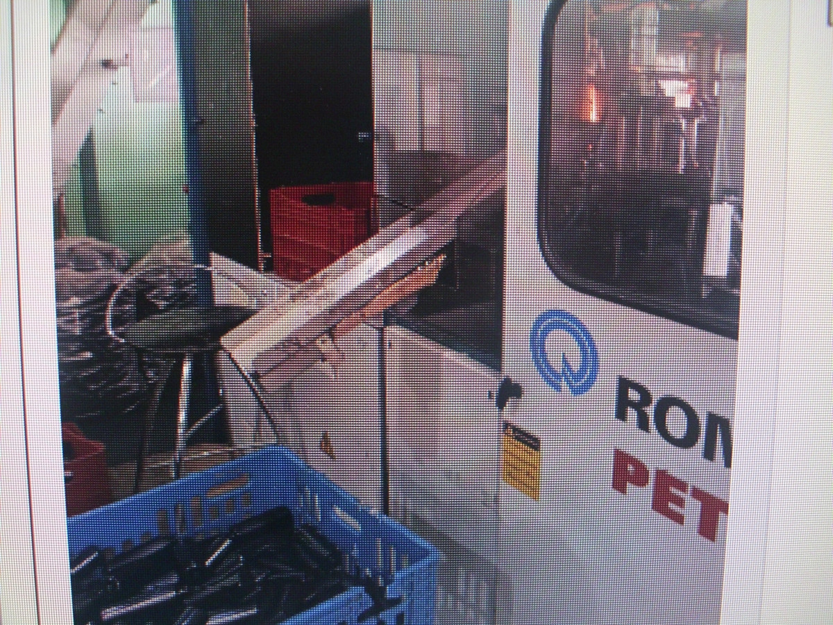 Maquina Sopradora de Pet, marca ROMI, Ano: 2011, completa com Reservatório — foto 3