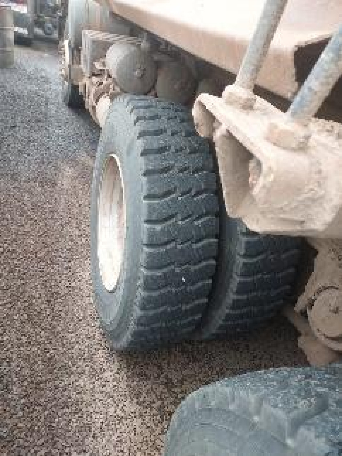 Caminhão IVECO TRAKKER 380T42N 2009/2009 — foto 2