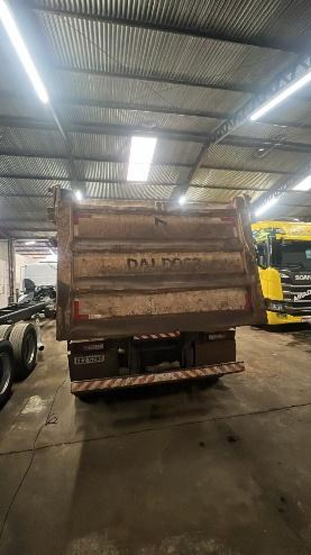 Caminhão VOLVO FM 440 6X4R 2008/2009 — foto 4