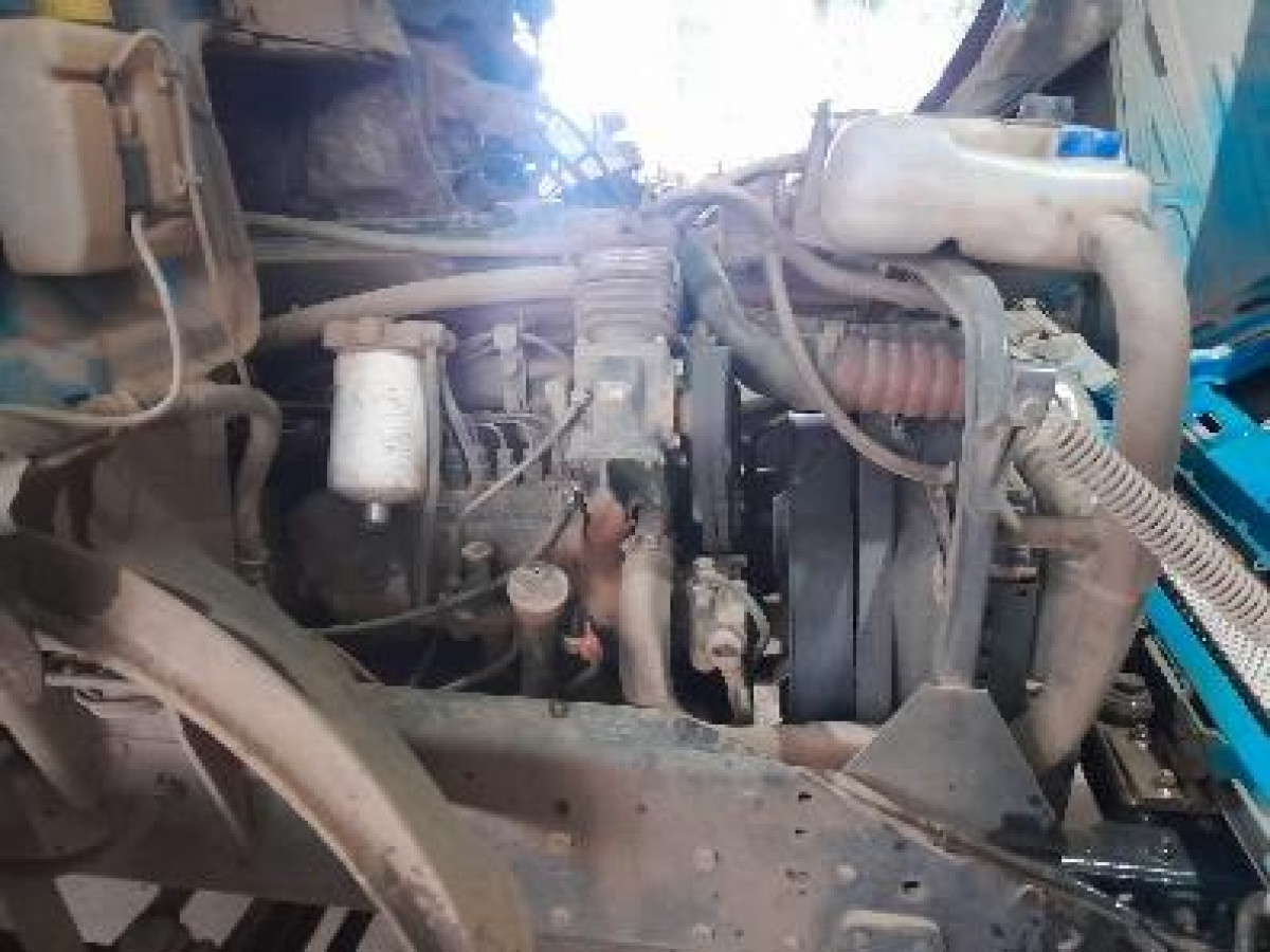 Caminhão M.BENZ LK 1620 1998/1998 — foto 4